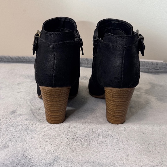 Fergalicious “Retro” Black Peep Toe Ankle Booties - Size 7 - Side Zip - Picture 4 of 11